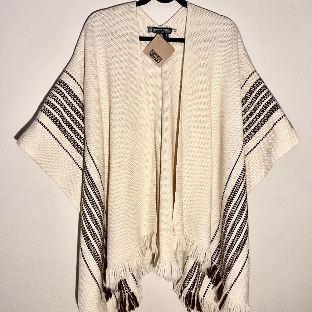NWT Manos Del Uruguay Hand Made 100% Wool Poncho Ruana Wrap